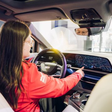 Cockpit des Cadillac Optiq